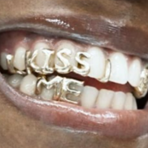 Kiss Me Grillz grillzpage.com